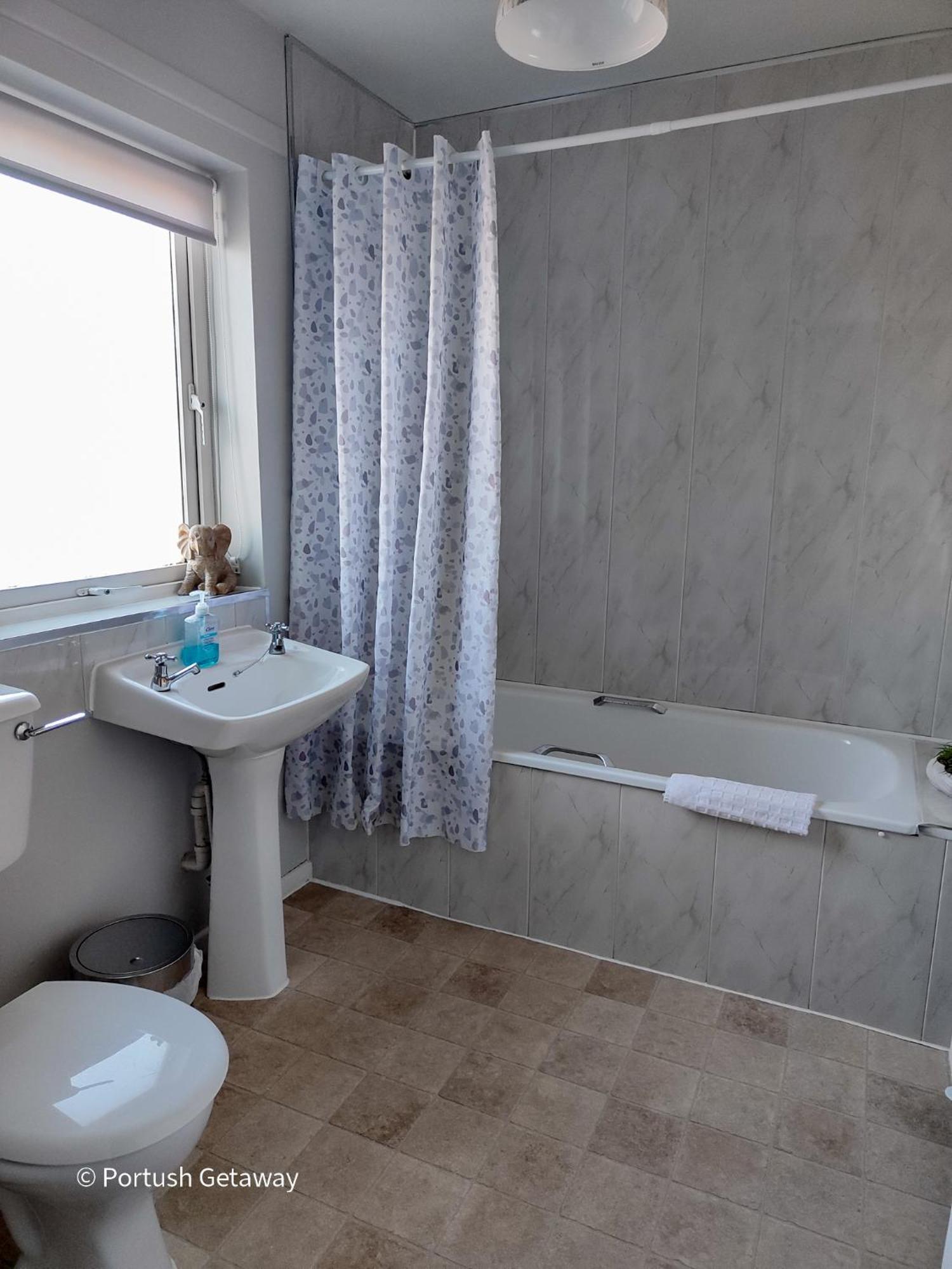 Portrush Getaway - Holiday Let Exterior photo